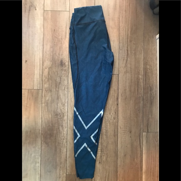 2XU 7/8 leggings - Picture 1 of 3